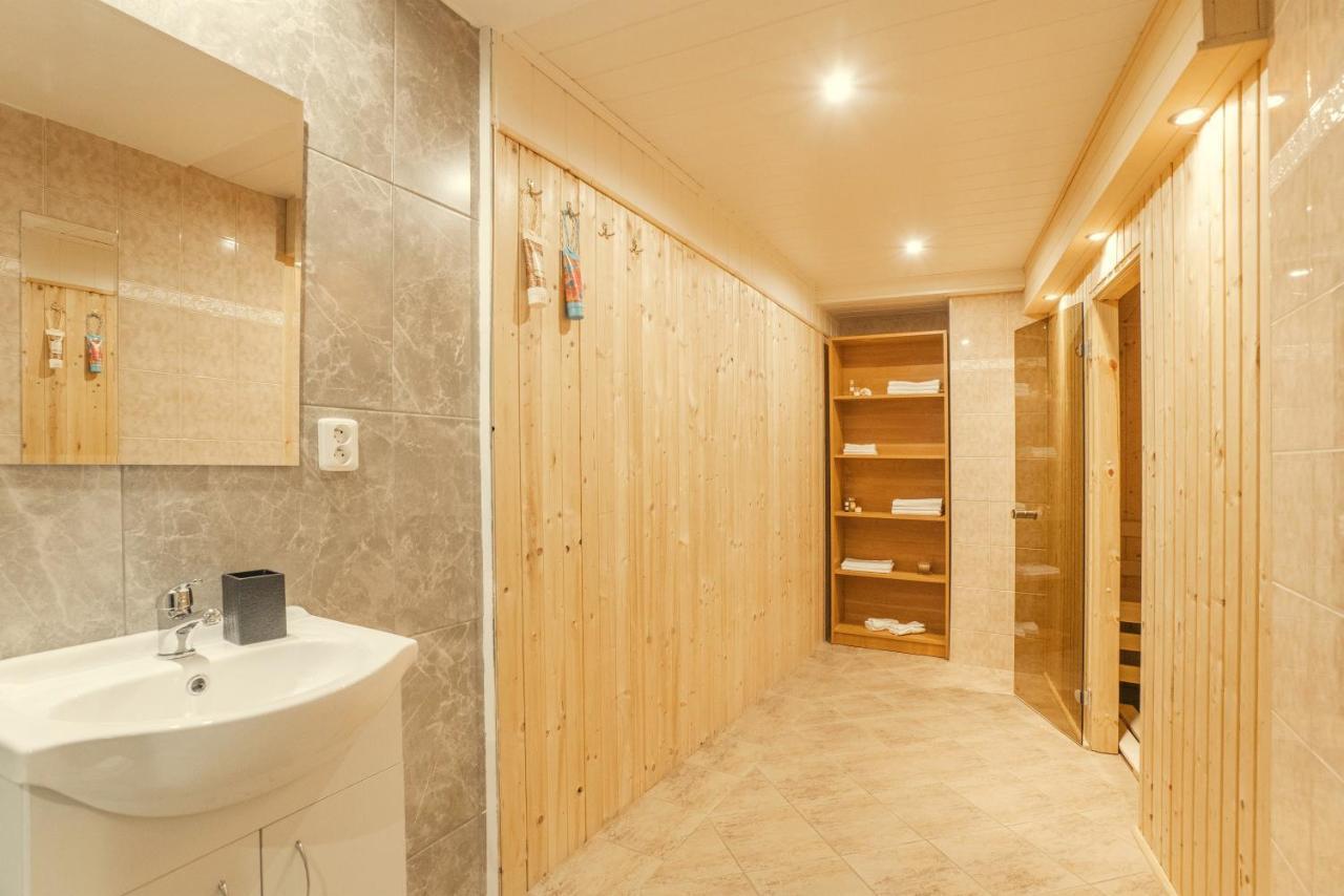 Wellness Studio! Finnish Sauna, Whirlpool, Gym & More! Прага Экстерьер фото